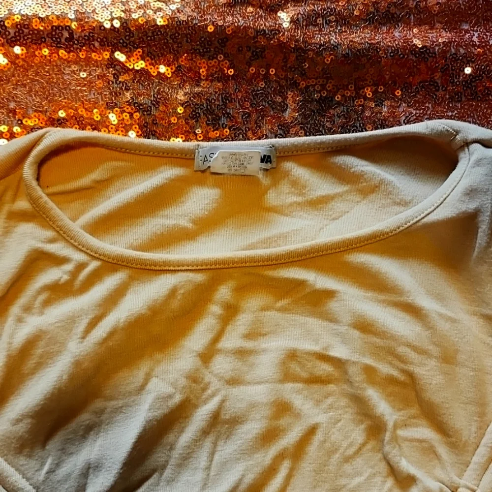 Cream Ruched Top - Picture 3 of 3